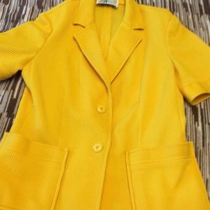 Vintage Butte vibrant yellow poly jacket small